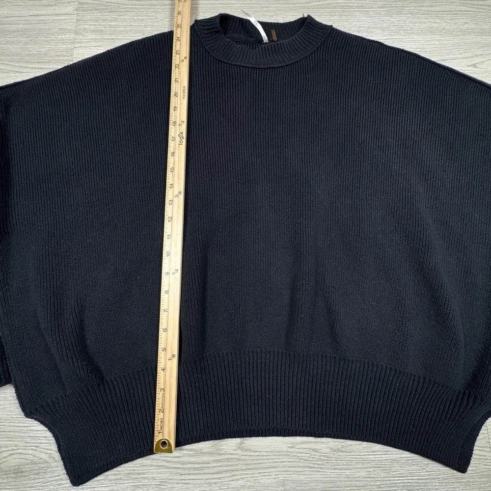Free People Womens Small Sweater‎ Ribbed Knit Oversized Pullover Black Crew Neck